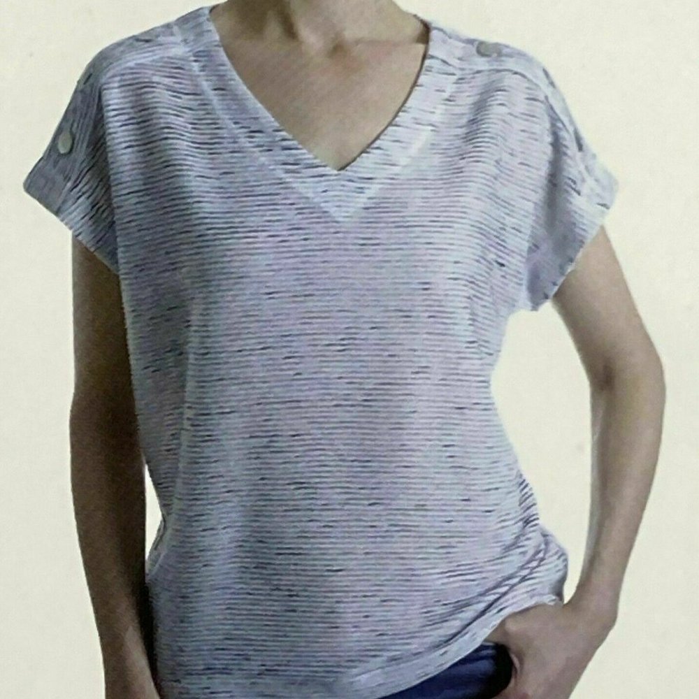 NEW!!! Jones New York Women's Short Sleeve V-Neck